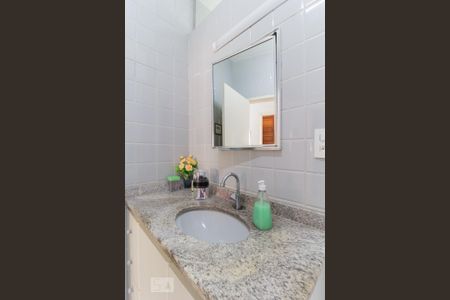 Casa para alugar com 296m², 3 quartos e 4 vagasBanheiro