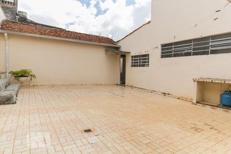 Casa para alugar com 296m², 3 quartos e 4 vagasQuintal dos fundos