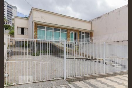Casa para alugar com 296m², 3 quartos e 4 vagasFachada