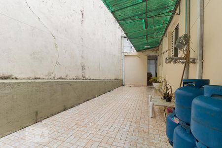 Casa para alugar com 296m², 3 quartos e 4 vagasCorredor lateral