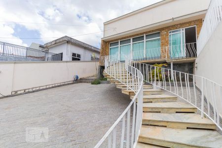 Casa para alugar com 296m², 3 quartos e 4 vagasFachada