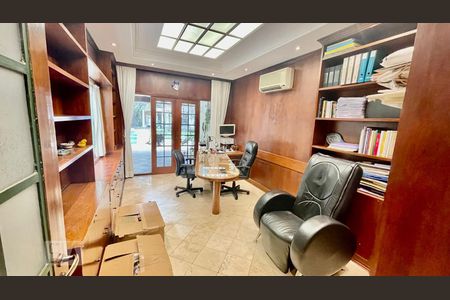 Escritório de casa à venda com 4 quartos, 950m² em Chácara Flora, São Paulo