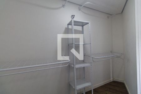 Casa à venda com 310m², 3 quartos e 2 vagasCloset da suíte