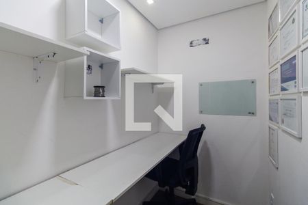 Casa à venda com 310m², 3 quartos e 2 vagasEscritório