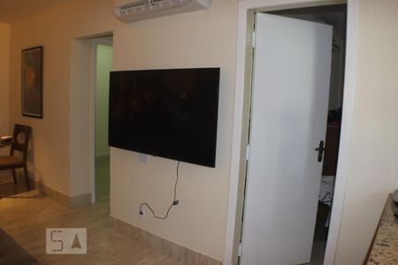 Sala de casa à venda com 2 quartos, 50m² em Taquara, Rio de Janeiro