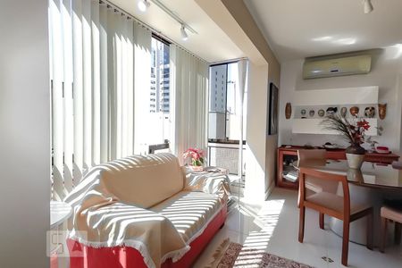 Sala de apartamento à venda com 4 quartos, 189m² em Farroupilha, Porto Alegre
