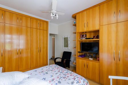 Casa à venda com 325m², 3 quartos e 2 vagasSuíte