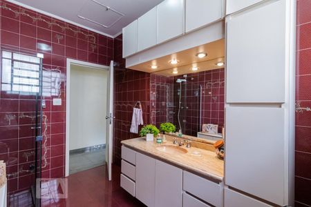 Casa à venda com 325m², 3 quartos e 2 vagasBanheiro 