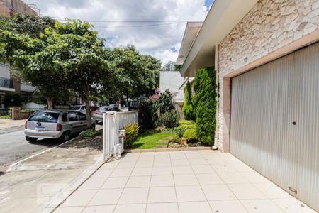 Casa à venda com 325m², 3 quartos e 2 vagasGaragem entrada 