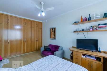 Casa à venda com 325m², 3 quartos e 2 vagasQuarto 2 