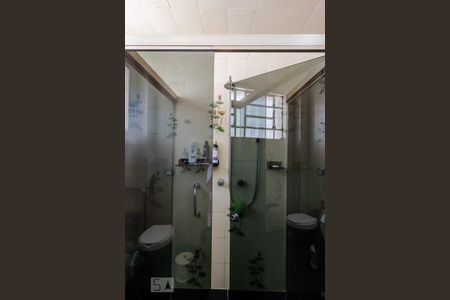 Casa à venda com 325m², 3 quartos e 2 vagasBanheiro da Suíte