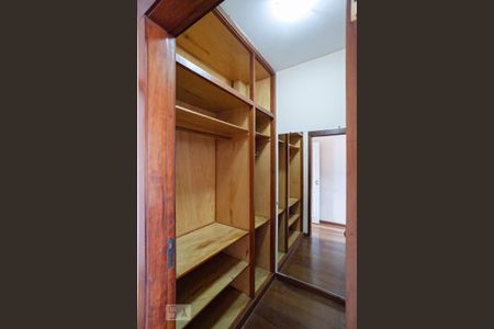 Apartamento para alugar com 129m², 4 quartos e 2 vagasCloset da suíte