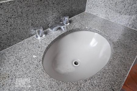 Apartamento para alugar com 129m², 4 quartos e 2 vagasBanheiro social 