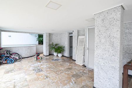 Apartamento para alugar com 129m², 4 quartos e 2 vagasÁrea comum - Salão de festas