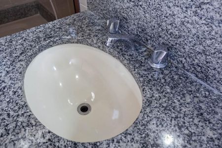 Apartamento para alugar com 129m², 4 quartos e 2 vagasBanheiro da suíte 