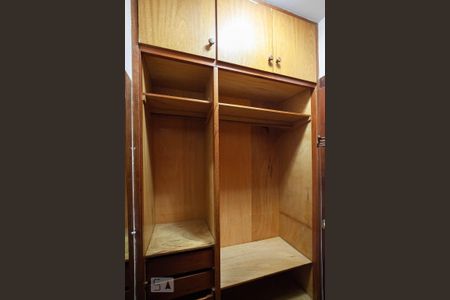 Apartamento para alugar com 129m², 4 quartos e 2 vagasCloset da suíte