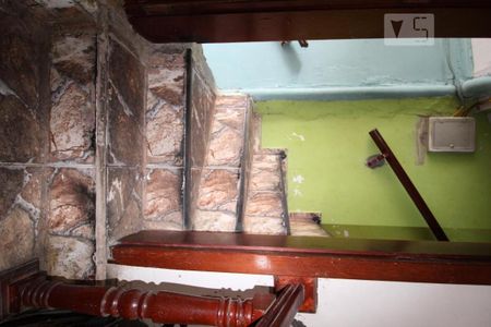 Casa à venda com 118m², 7 quartos e sem vagaEscada