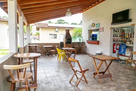 Casa de condomínio para alugar com 56m², 2 quartos e 2 vagas Casa de condomínio para alugar com 56m², 2 quartos e 2 vagasÁrea comum - Mini mercado