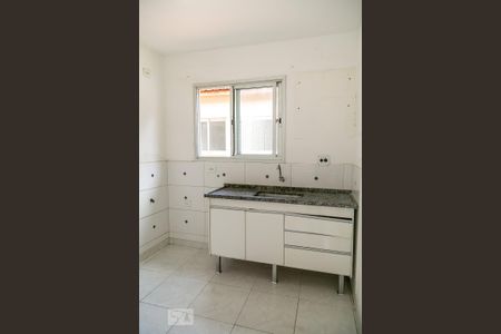 Casa de condomínio para alugar com 56m², 2 quartos e 2 vagas Casa de condomínio para alugar com 56m², 2 quartos e 2 vagasCozinha