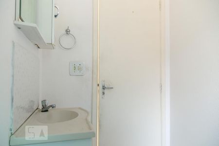 Casa de condomínio para alugar com 56m², 2 quartos e 2 vagas Casa de condomínio para alugar com 56m², 2 quartos e 2 vagasBanheiro