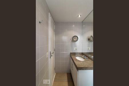 Apartamento para alugar com 70m², 2 quartos e 1 vaga Apartamento para alugar com 70m², 2 quartos e 1 vagaSuíte