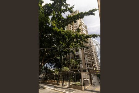 Apartamento para alugar com 70m², 2 quartos e 1 vaga Apartamento para alugar com 70m², 2 quartos e 1 vagaFachada