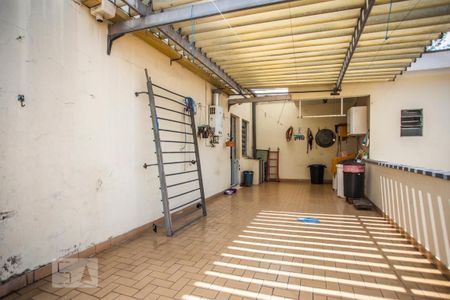 Casa à venda com 360m², 4 quartos e 3 vagas Casa à venda com 360m², 4 quartos e 3 vagasÁrea de Serviço