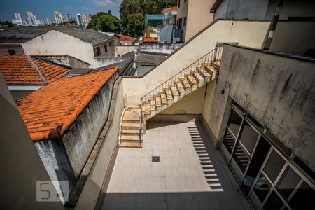 Casa à venda com 360m², 4 quartos e 3 vagas Casa à venda com 360m², 4 quartos e 3 vagasVista