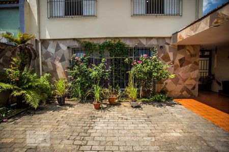 Casa à venda com 360m², 4 quartos e 3 vagas Casa à venda com 360m², 4 quartos e 3 vagasGaragem