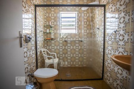 Casa à venda com 360m², 4 quartos e 3 vagas Casa à venda com 360m², 4 quartos e 3 vagasBanheiro 2