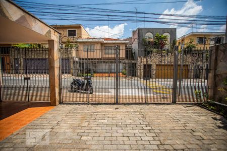 Casa à venda com 360m², 4 quartos e 3 vagas Casa à venda com 360m², 4 quartos e 3 vagasGaragem