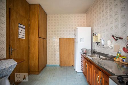 Casa à venda com 360m², 4 quartos e 3 vagas Casa à venda com 360m², 4 quartos e 3 vagasCozinha