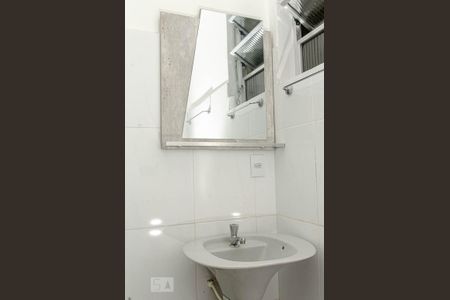 Apartamento para alugar com 79m², 2 quartos e sem vagaBanheiro - Torneira