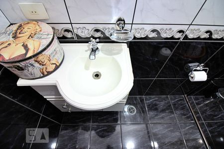 Casa à venda com 200m², 3 quartos e 1 vagaBanheiro do Quarto 2 - Suíte