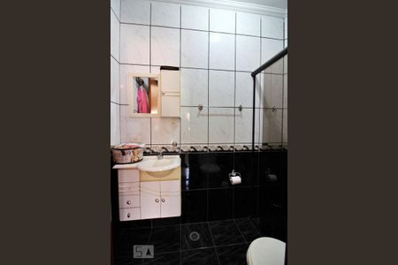 Casa à venda com 200m², 3 quartos e 1 vagaBanheiro do Quarto 2 - Suíte