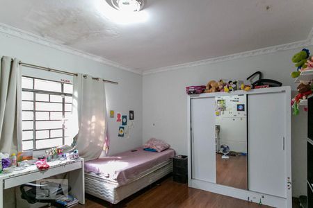 Casa à venda com 410m², 3 quartos e 4 vagas Casa à venda com 410m², 3 quartos e 4 vagasQuarto 2