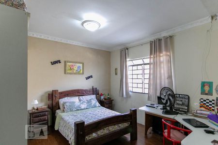 Casa à venda com 410m², 3 quartos e 4 vagas Casa à venda com 410m², 3 quartos e 4 vagasQuarto Suite