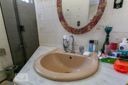 Casa à venda com 410m², 3 quartos e 4 vagas Casa à venda com 410m², 3 quartos e 4 vagasBanheiro da Suíte