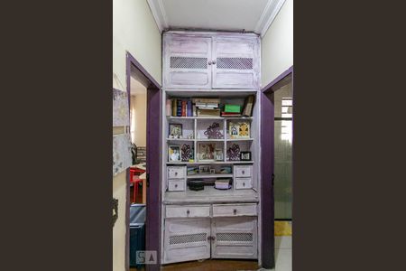 Casa à venda com 410m², 3 quartos e 4 vagas Casa à venda com 410m², 3 quartos e 4 vagasCorredor