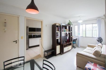 Sala de apartamento para alugar com 2 quartos, 58m² em Santo Amaro, São Paulo