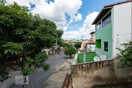 Casa à venda com 100m², 5 quartos e 2 vagas Casa à venda com 100m², 5 quartos e 2 vagasVista da Área Externa