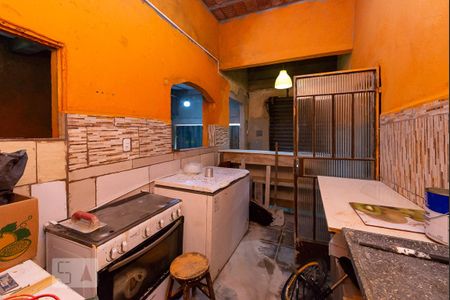 Casa à venda com 100m², 5 quartos e 2 vagas Casa à venda com 100m², 5 quartos e 2 vagasCozinha Externa
