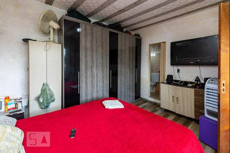 Casa à venda com 100m², 5 quartos e 2 vagas Casa à venda com 100m², 5 quartos e 2 vagasSuíte