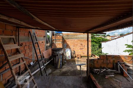 Casa à venda com 100m², 5 quartos e 2 vagas Casa à venda com 100m², 5 quartos e 2 vagasVista da Sala