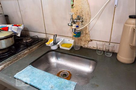 Casa à venda com 100m², 5 quartos e 2 vagas Casa à venda com 100m², 5 quartos e 2 vagasCozinha - Torneira