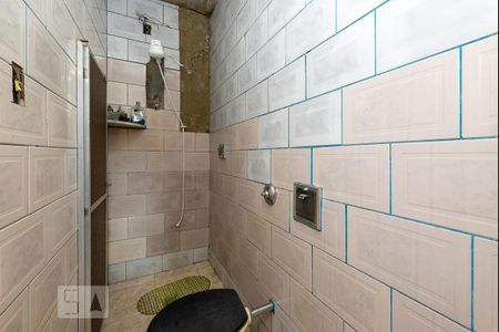 Casa à venda com 100m², 5 quartos e 2 vagas Casa à venda com 100m², 5 quartos e 2 vagasBanheiro Social