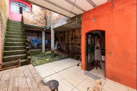 Casa à venda com 100m², 5 quartos e 2 vagas Casa à venda com 100m², 5 quartos e 2 vagasSala