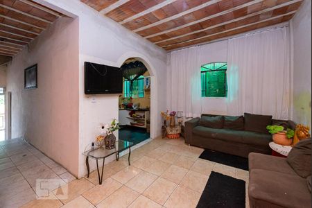 Sala de casa à venda com 5 quartos, 100m² em São João Batista, Belo Horizonte