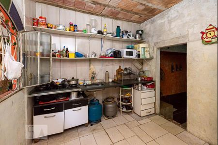 Casa à venda com 100m², 5 quartos e 2 vagas Casa à venda com 100m², 5 quartos e 2 vagasCozinha