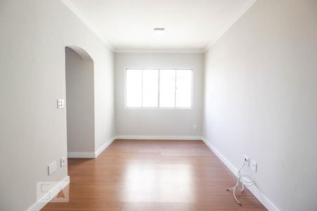 Sala de apartamento para alugar com 2 quartos, 54m² em Parque Maria Domitila, São Paulo